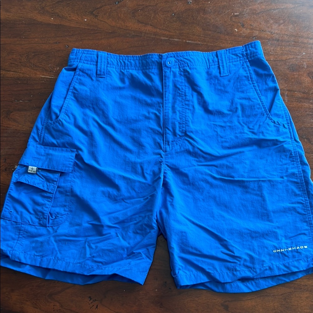 Columbia Blue Cargo Shorts with Adjustable Fit
